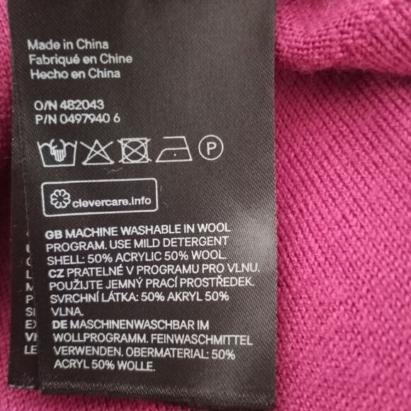 H&M FUCHSIA SWEATER SZ.XS EUC - Picture 5 of 5